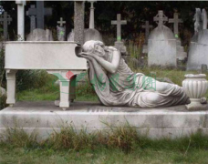 墓碑也需要特色？？？？？盘货天下上最具创意的墓碑