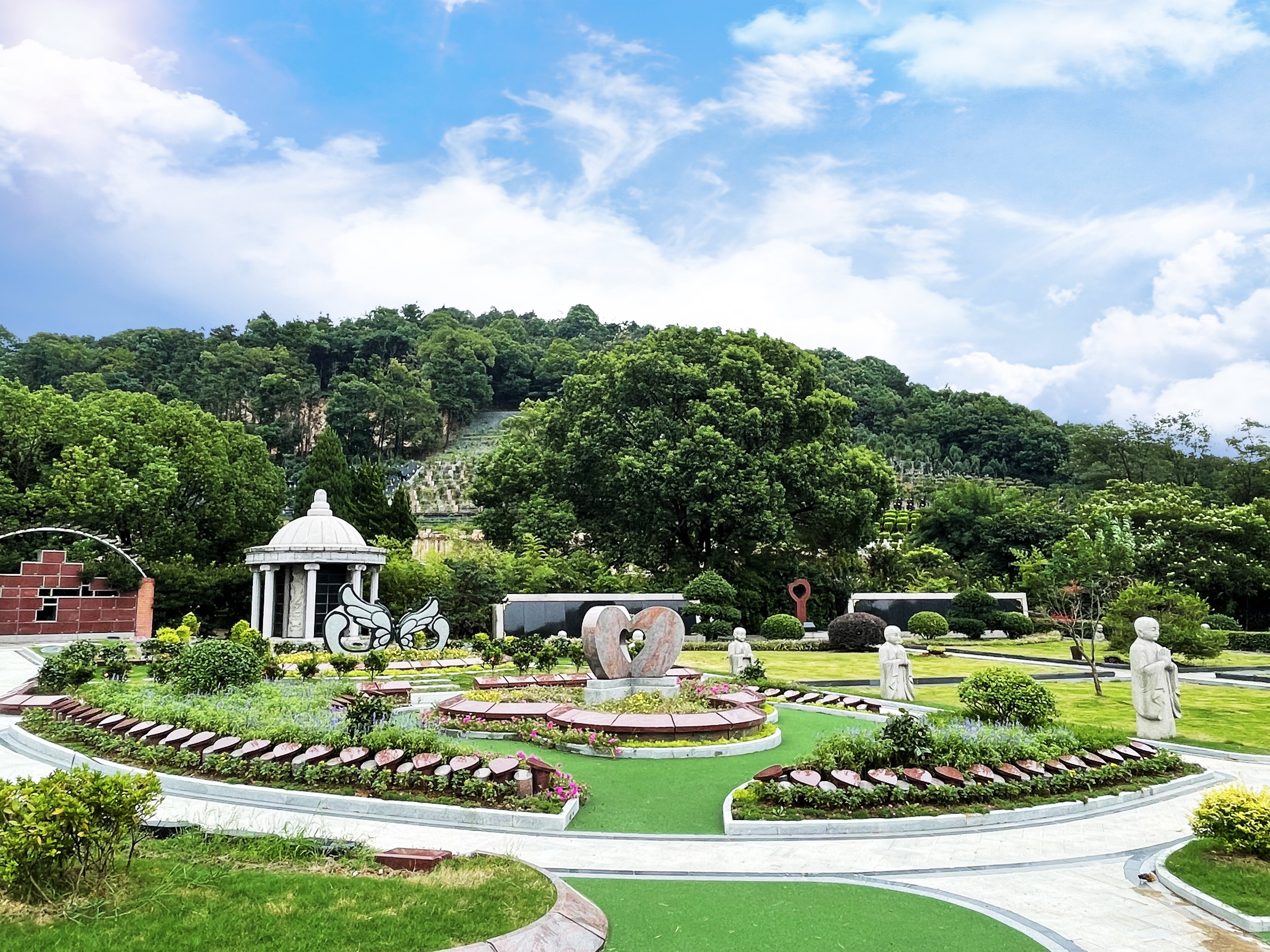 现代墓园与古板墓园有什么区别？？？？？？